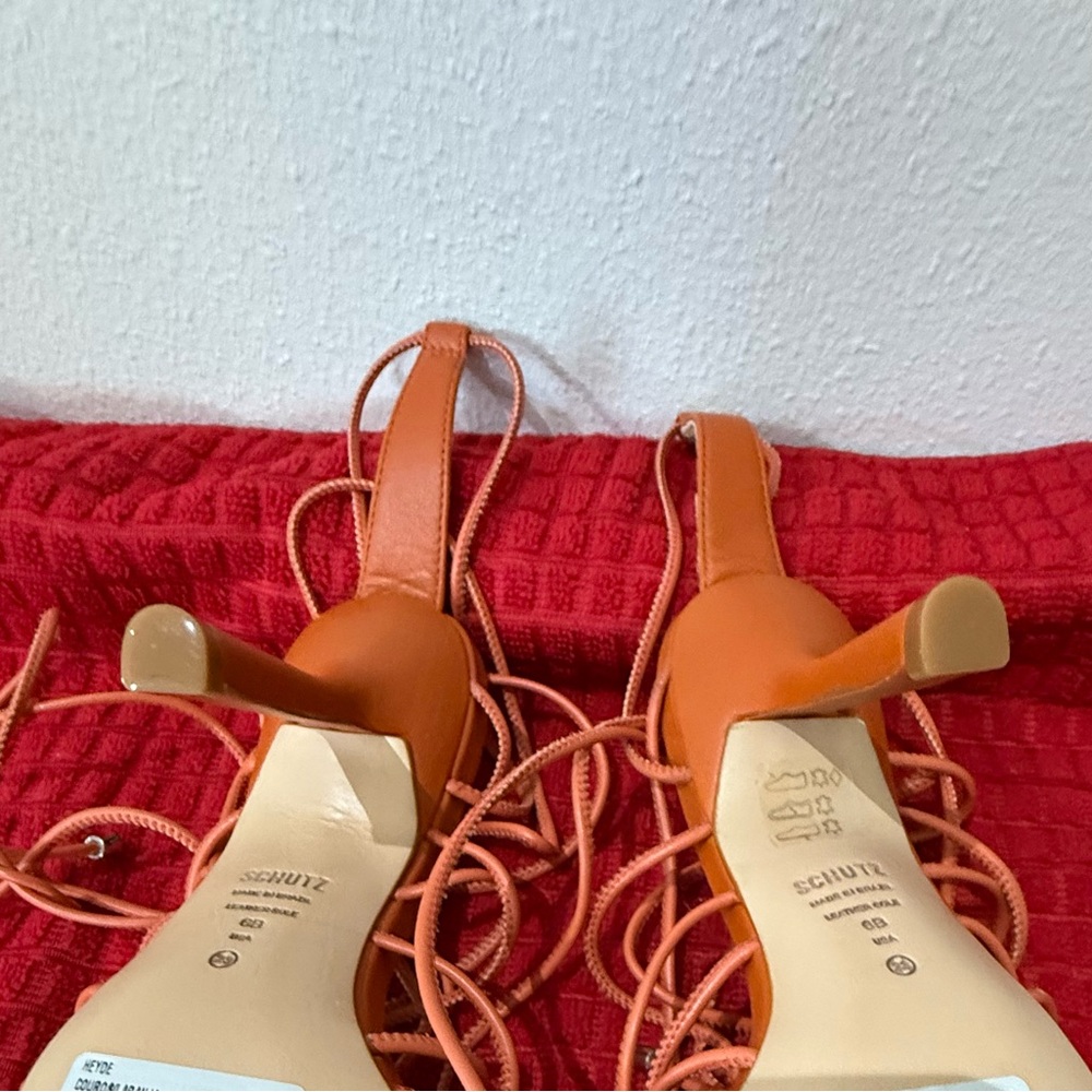 SCHUTZ • Heyde Sandal in New Ochre size 6B. - Picture 7 of 8